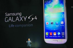 三星Galaxy S4美国市场向苹果正面施压